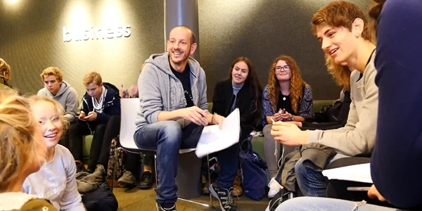 Sam%20with%20students